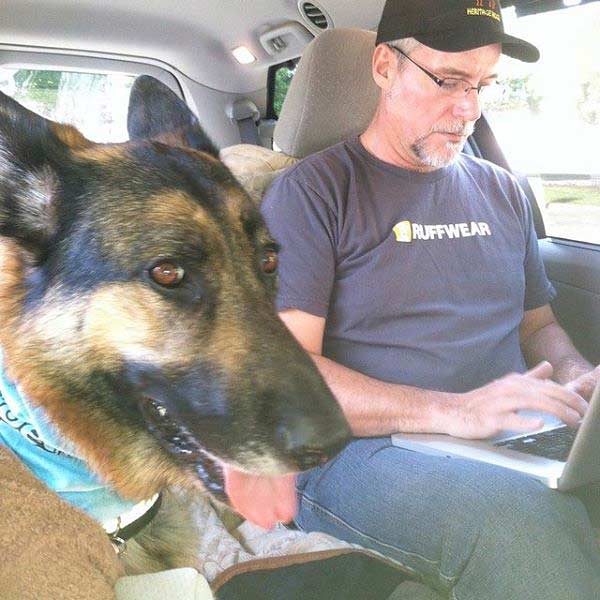 Tripawds Admin and Wyatt go to BlogPaws